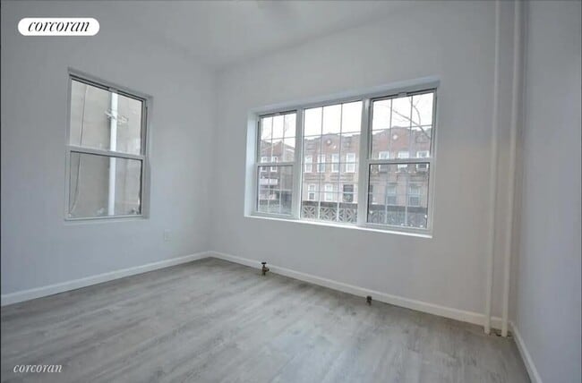 Building Photo - 455 E 96th St