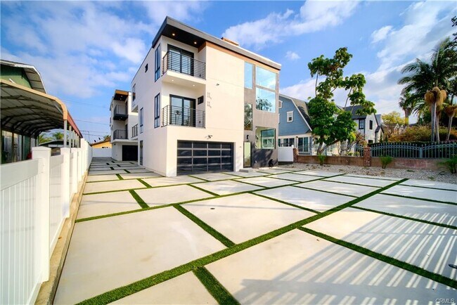 Foto del edificio - 616 S Mariposa Ave