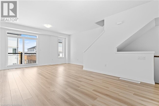 Building Photo - 4040 Mountain St