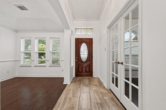 Foto del edificio - 9323 Eaglewood Shadows Ct