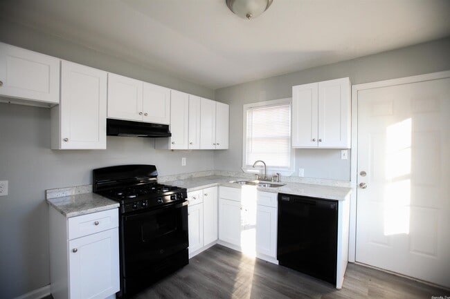 Building Photo - 3117 Elam St