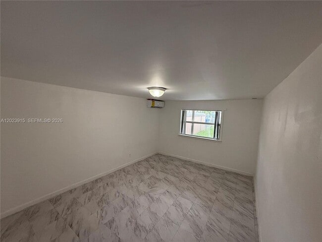 Foto del edificio - 3513 SW 4th St