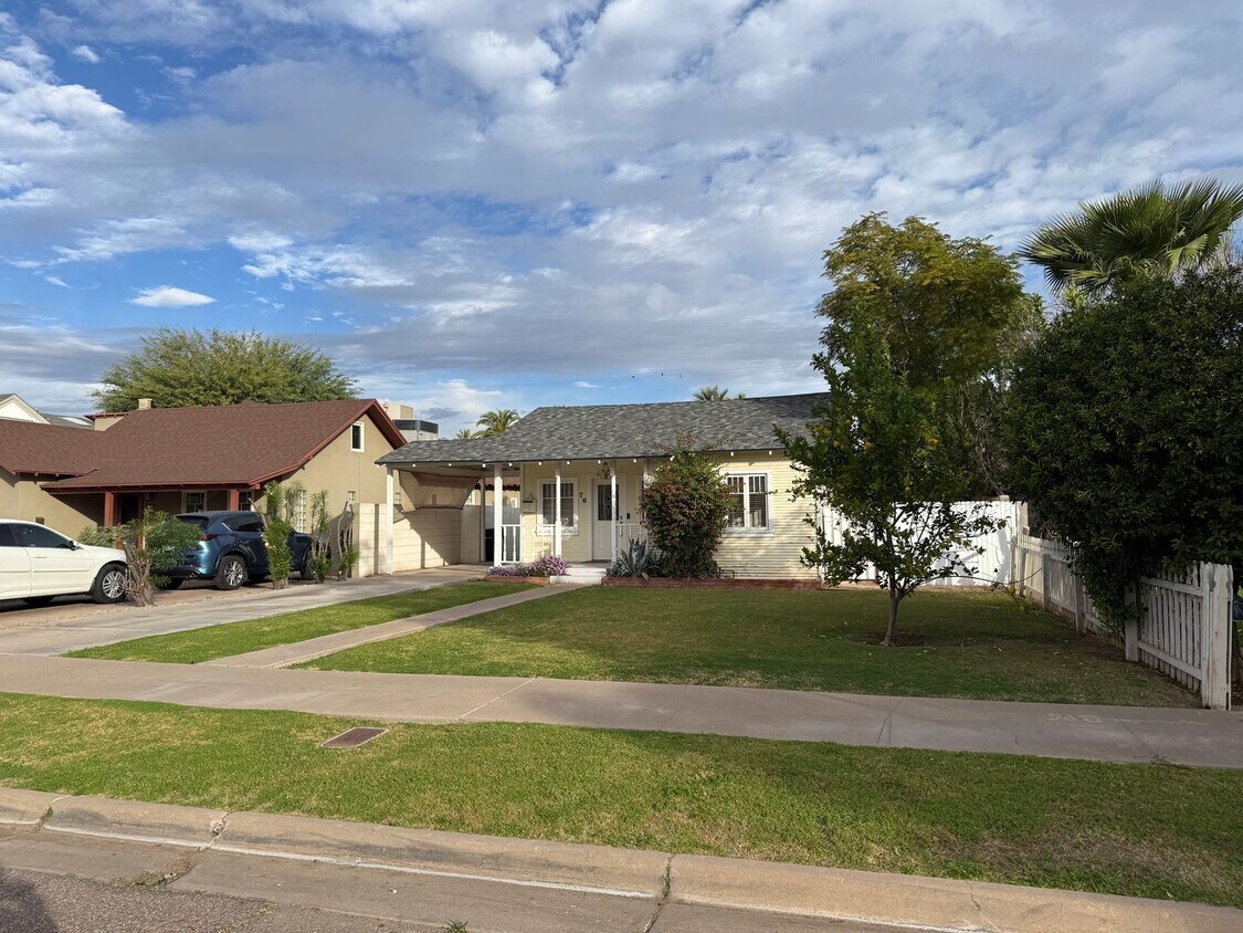 Historic Willo District Home With Pool - Historic Willo District Home With Pool