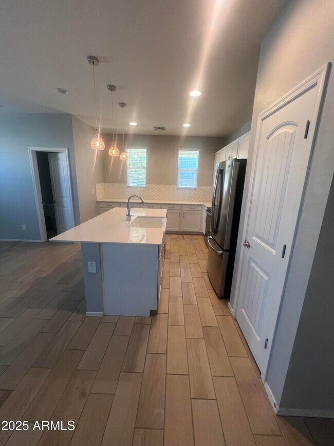 Foto del edificio - 13834 N 7th Wy