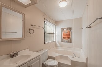 Building Photo - 30 Allen Dr