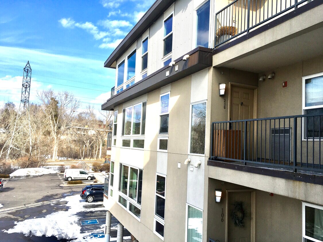 5201 Fox S St Unit 206, Littleton, CO 80120 Condo for Rent in