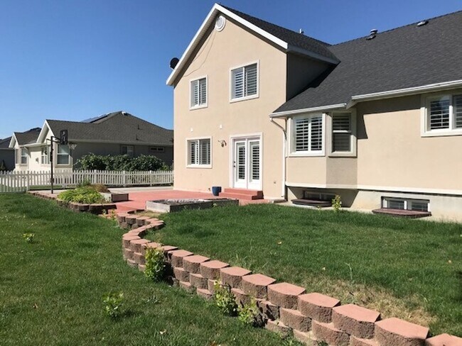 Building Photo - Oversized 3 car garage, Beautiful home in ...