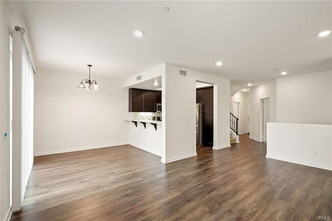 Foto del edificio - 8258 Haven Ln