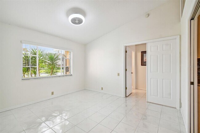 Building Photo - 8917 Poe Dr