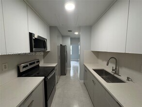 Building Photo - 3600 SW 32nd St