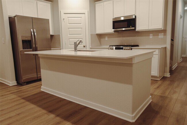 Foto del edificio - 8582 Blueberry Ash St