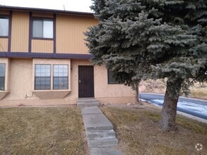 Building Photo - 171 College Way