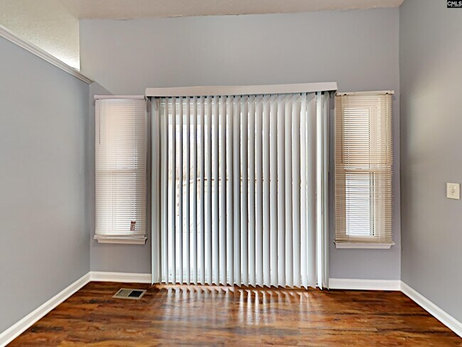 Foto del edificio - 709 Quail Hills Dr