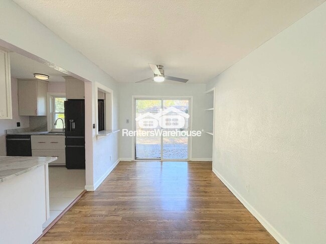 Foto del edificio - 4940 Erskine St