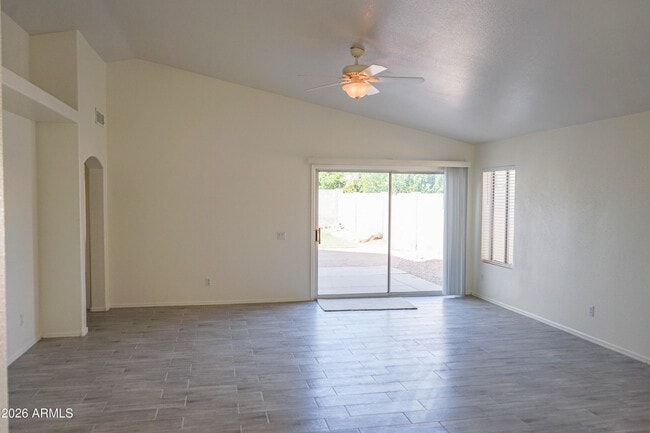 Building Photo - 778 E Park Ave