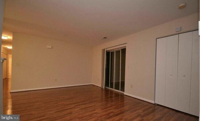 Building Photo - 38 White Pine Cir