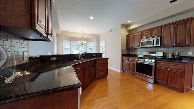 Building Photo - 860 Highmeade Dr