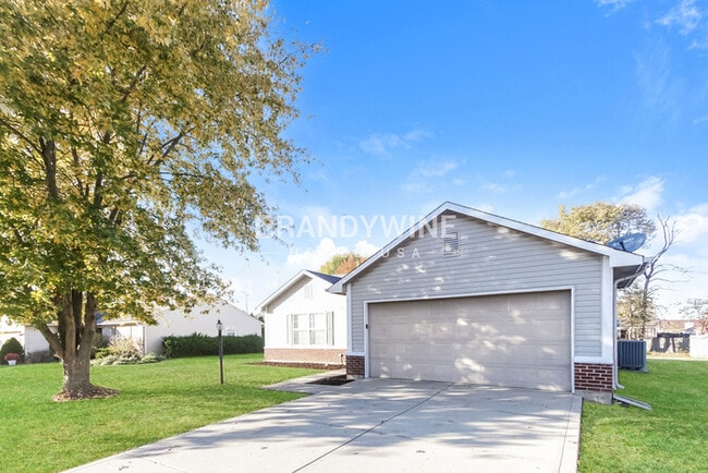 Building Photo - 18057 Sanibel Cir