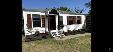 Building Photo - 5020 Langley Rd