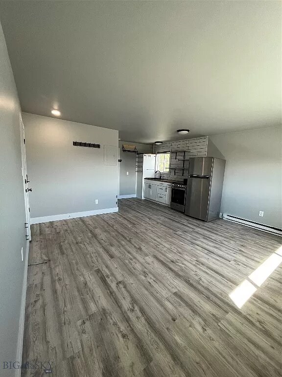 Building Photo - 215 S 19th Ave