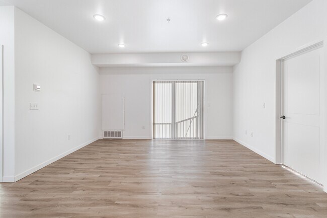 Foto del edificio - 2465 62nd Ave S