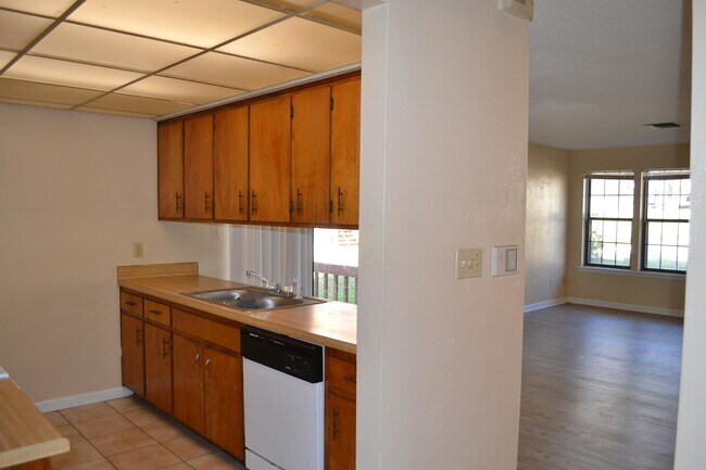 Building Photo - 2295 Shady Timbers Cir