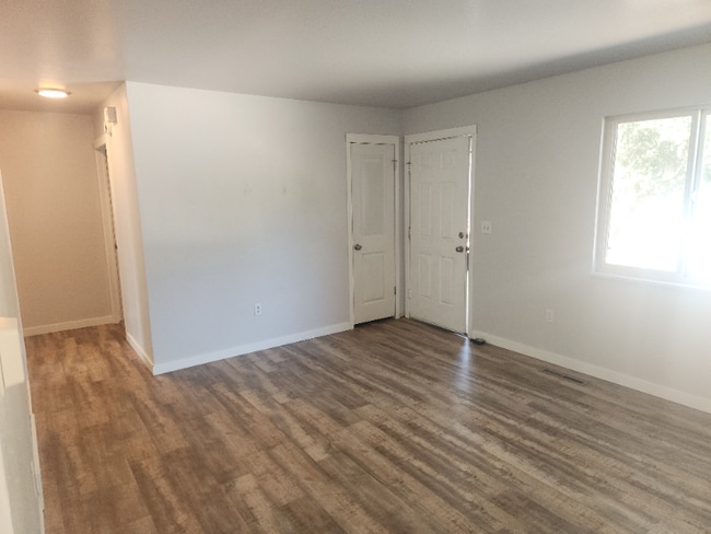 Building Photo - 4045 Hopeful Dr