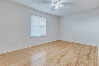 Building Photo - 3518 Pecan Point Dr