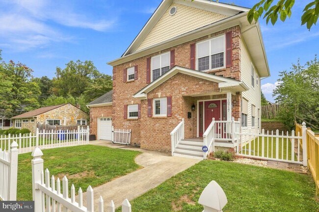Building Photo - 10717 Bentley Ln