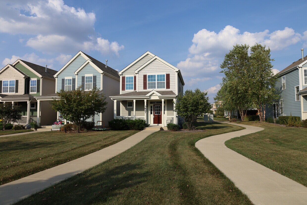 Primary Photo - 3627 Hyde Park Ct