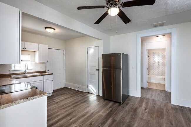 Foto del edificio - 404 Paines Ave NW