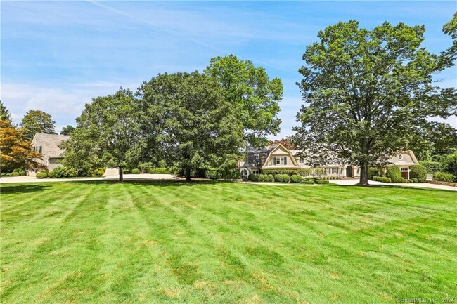 Building Photo - 378 Taconic Rd