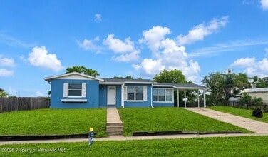 Building Photo - 513 Hollyhock Ln