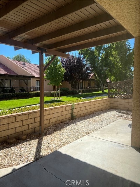 Foto del edificio - 11687 Maple St