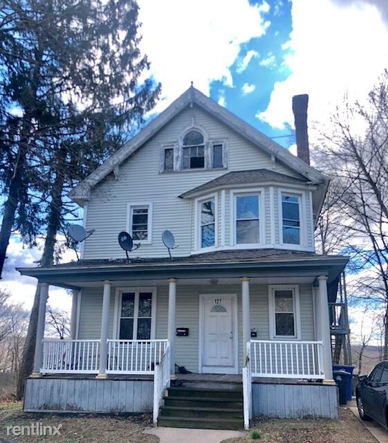 3 br, 1 bath - 127 Beacon Ave Unit 2 - 3 br, 1 bath  - 127 Beacon Ave Unit 2