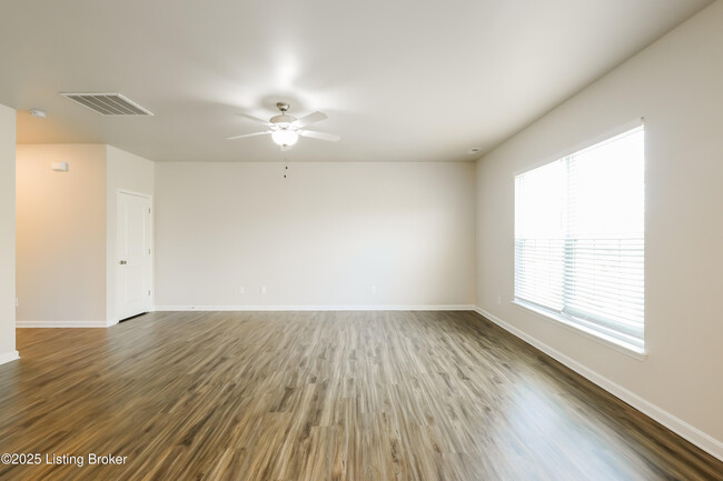 Foto del edificio - 7907 Cascade Falls Cove