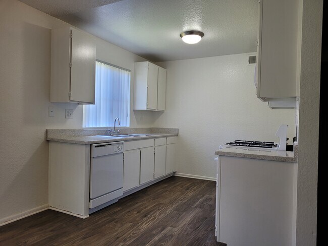Building Photo - 7385 Lariat Pl