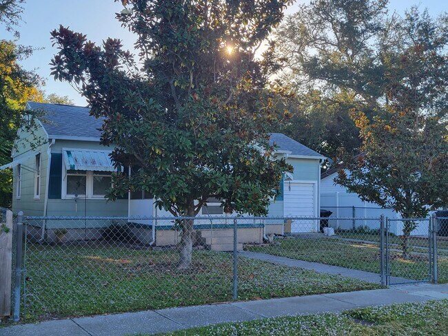 Photo - 3721 17th St N House