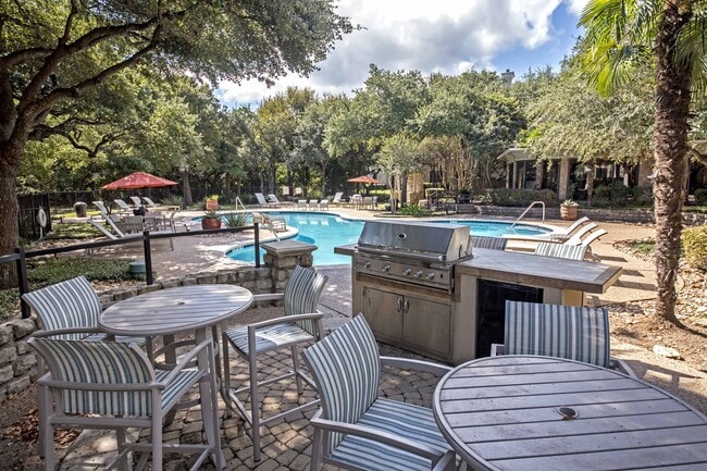 Dine poolside at Alister Sunset Valley’s outdoor dining area with grilling station. - Alister Sunset Valley