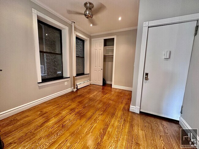 Building Photo - Renovated one bedroom. In NoLita