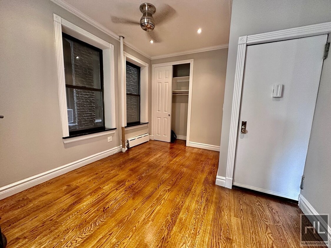 Foto principal - MOTT ST.