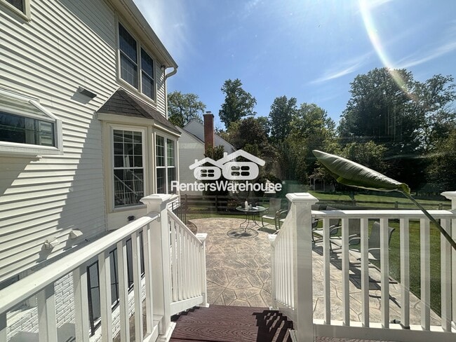Foto del edificio - 10225 Glastonbury Rd