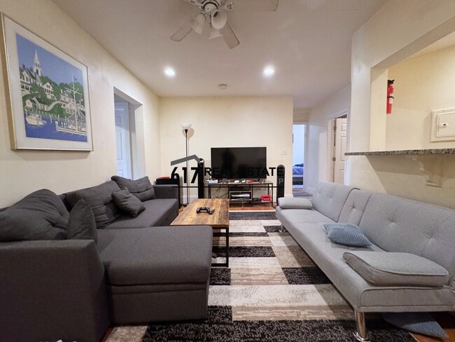 Building Photo - 56 Egmont St