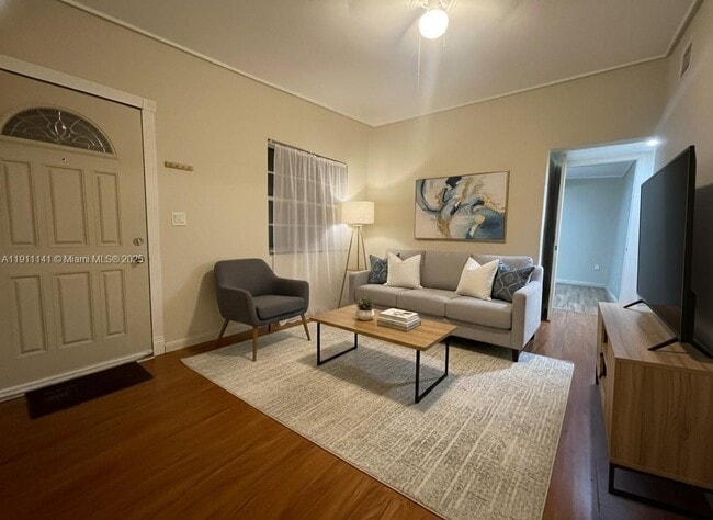 Foto del edificio - 12450 NW 13th Ave