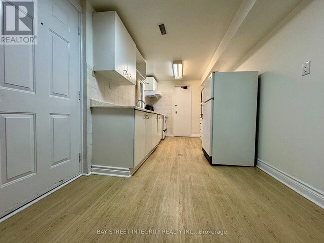 Building Photo - 4145 Quaker Hill Dr