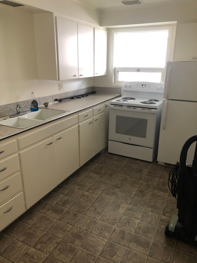 Foto del edificio - 447 SE Chadwick St
