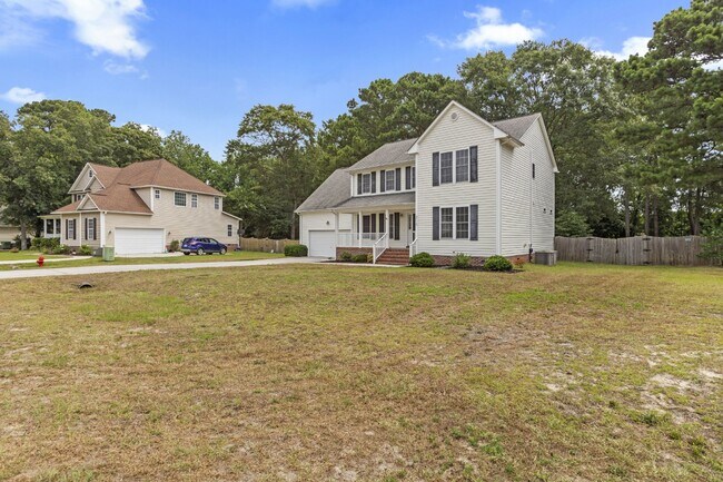Building Photo - 4 Bedroom 2.5 Bathroom located in Creeks Edge
