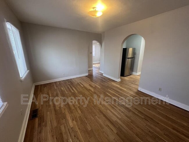 Building Photo - 511 7th St SW