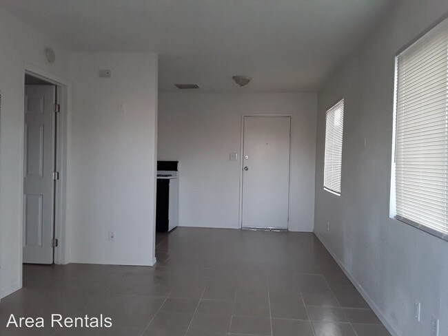 Foto del edificio - 1390 Riverside Dr