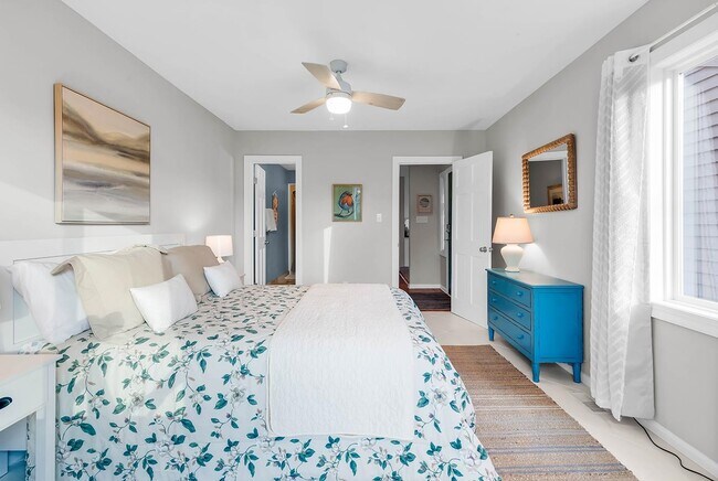 Foto del edificio - 4000 Fairway Lakes Dr